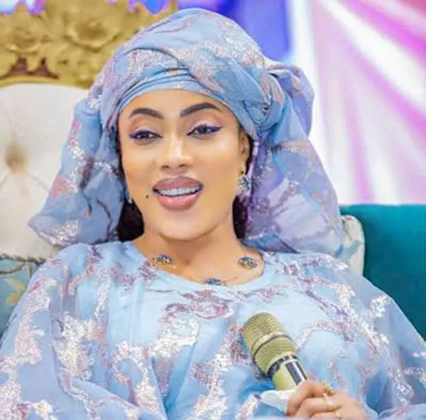 Icare à Médinatoul Salam – Sokhna Aïda Diallo joue-t-elle avec le feu sacré ?