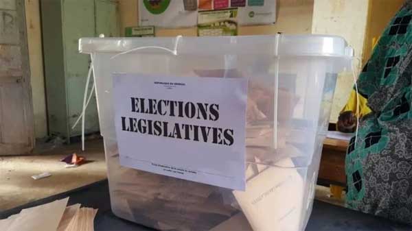Legislative Elections : 41 competing lists