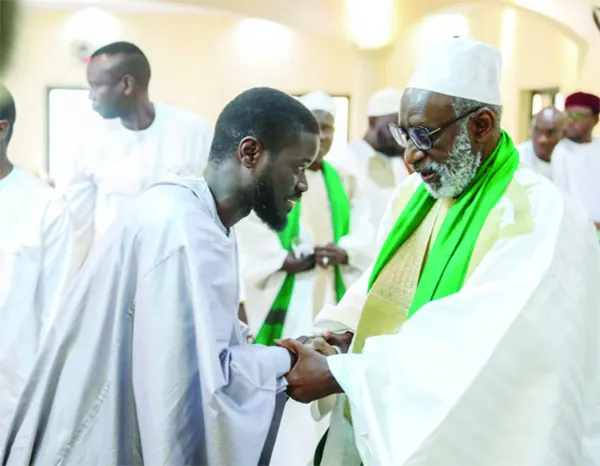 Visit to the Omarian Family and the Church : Diomaye Pursues his Pilgrimage