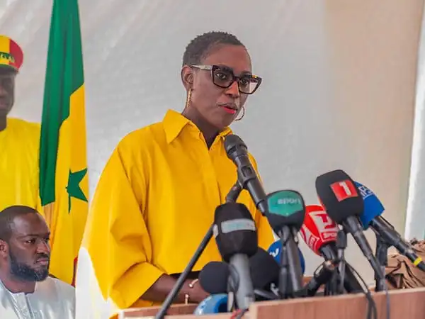 Quand la coiffure d’une ministre devient un analyseur de la société sénégalaise