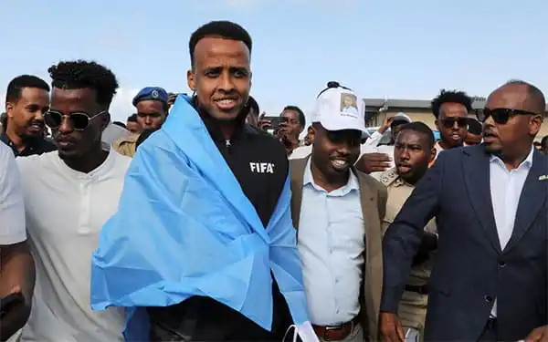 De retour en Somalie : L’arbitre Omar Artan accueilli en héros