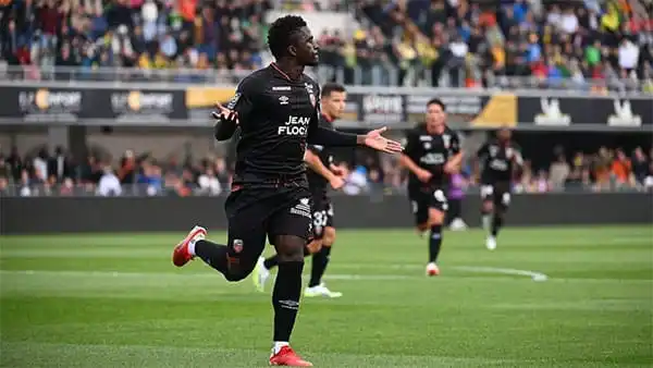 Fc Lorient : Bamba Dieng continue de tout écraser sur son passage