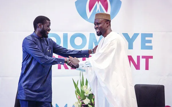Diomaye mooy Sonko, Sonko mooy Diomaye… jusqu’au jour où chacun découvre la valeur du fauteuil présidentiel