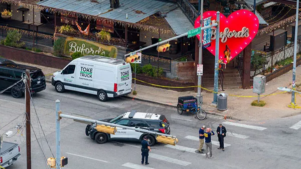 Attaque terroriste au Texas, Austin en larmes : Face à l’horreur, notre compassion et notre condamnation sans appel !