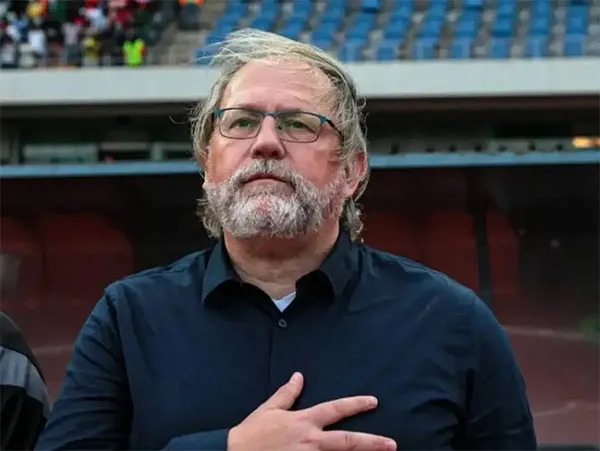 Tom Saintfiet appelé à démissionner