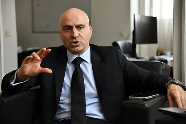 Edouard Gemayel, qui est réputé pour ses revirements spectaculaires sur la situation économique du Sénégal, mérite-t-il le respect des Sénégalais ?