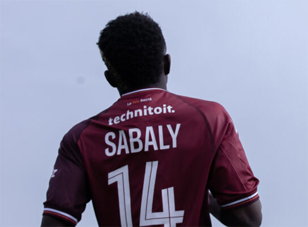 Metz – Son transfert bloqué : Sabaly en grève