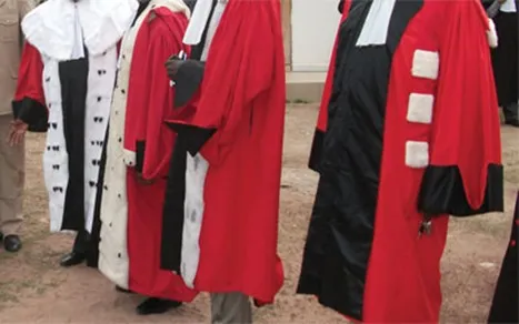 Justice en panne : 35 magistrats au chômage, une cinquantaine en attente : L’Etat doit sortir de son silence !